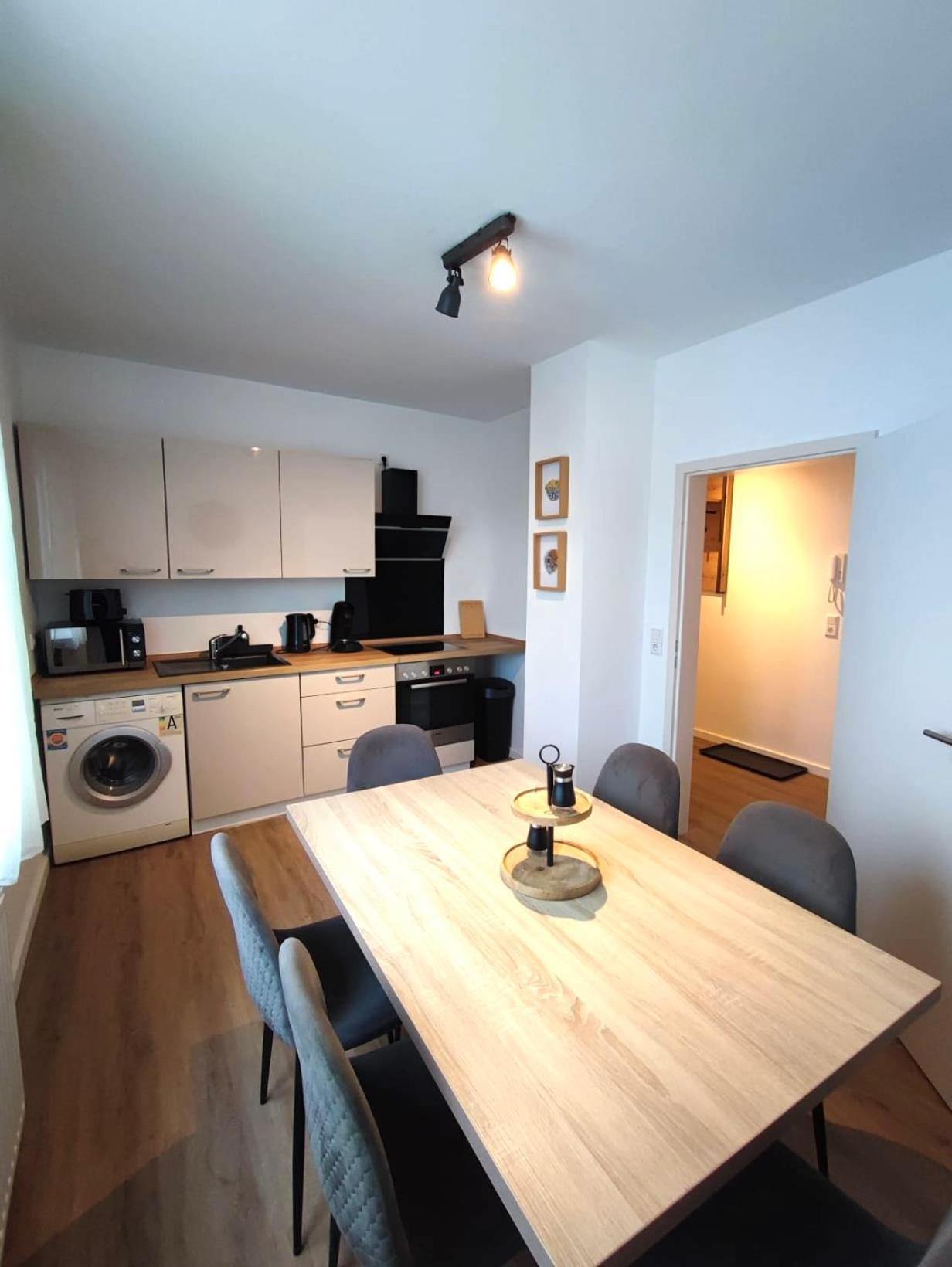 Rtr Essen - Fuer Bis Zu 8 Personen - Voll Ausgestattet - Zentral Limbecker Platz - Messe - Uniklinikum - Smart Tv - Modern Διαμέρισμα Εξωτερικό φωτογραφία