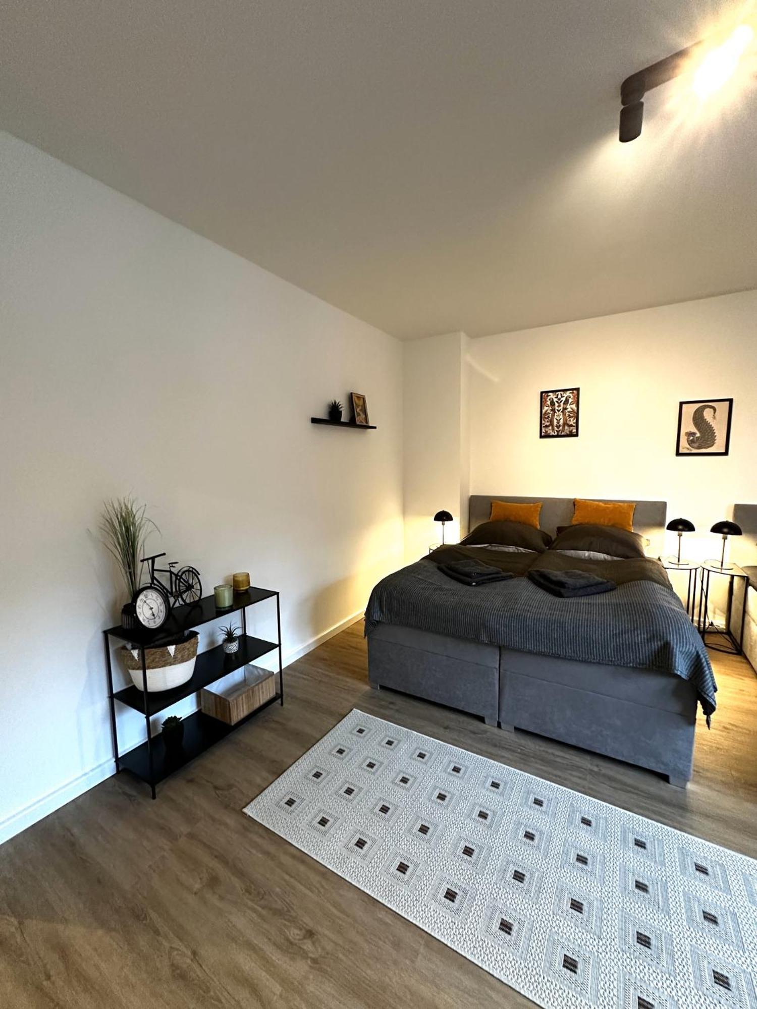 Rtr Essen - Fuer Bis Zu 8 Personen - Voll Ausgestattet - Zentral Limbecker Platz - Messe - Uniklinikum - Smart Tv - Modern Διαμέρισμα Εξωτερικό φωτογραφία